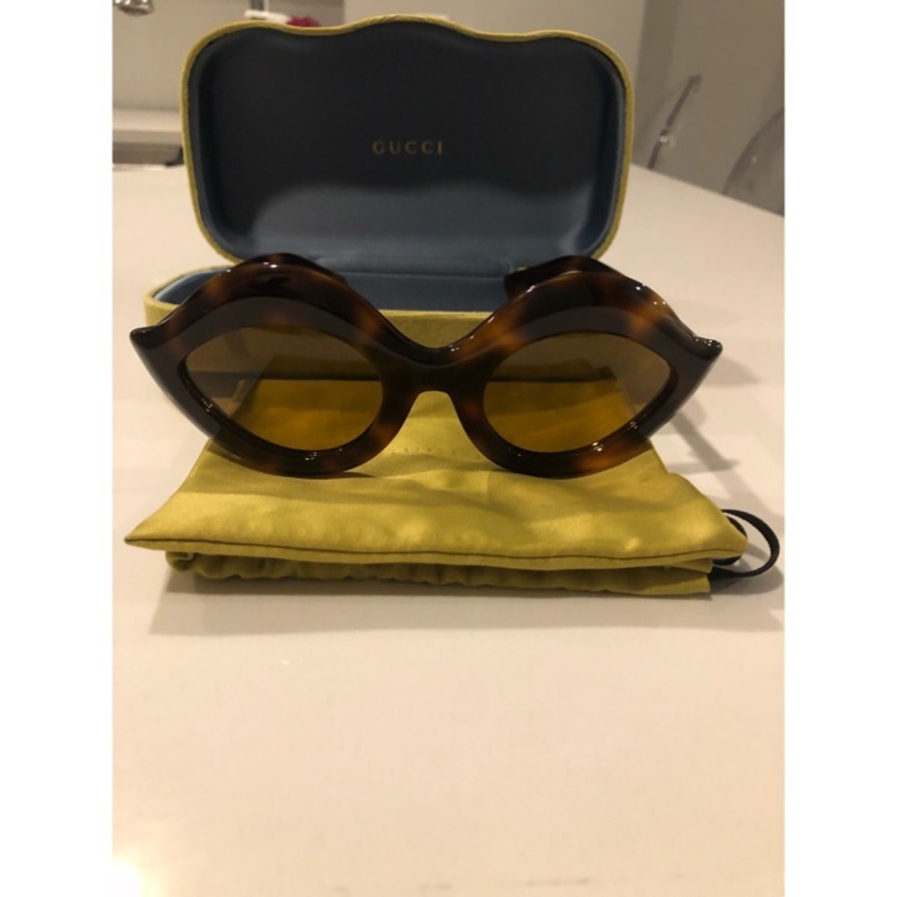 Auth Gucci Havana Cat Eye Sunglasses GG0085S